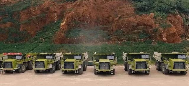 歷史性突破！中國(guó)兵工巨型無(wú)人礦車亮相，首次斬獲歐洲大把訂單