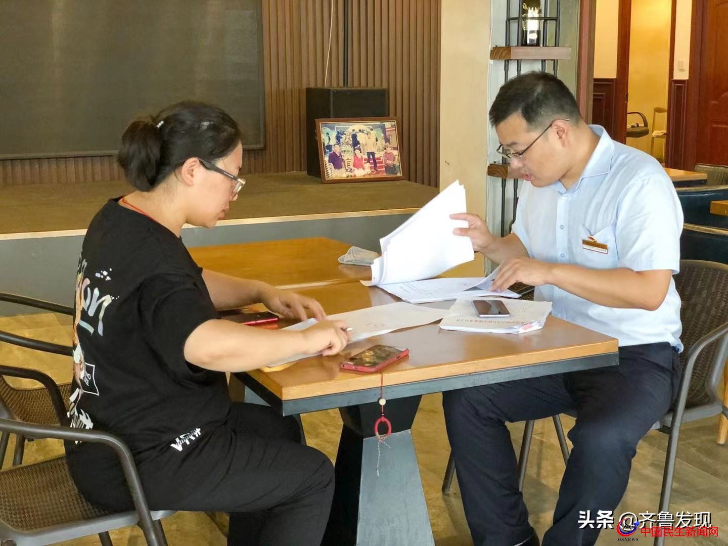 區(qū)行政審批局量身定制、上門服務(wù)，助力嶗山會(huì)場(chǎng)文藝表演順利進(jìn)行