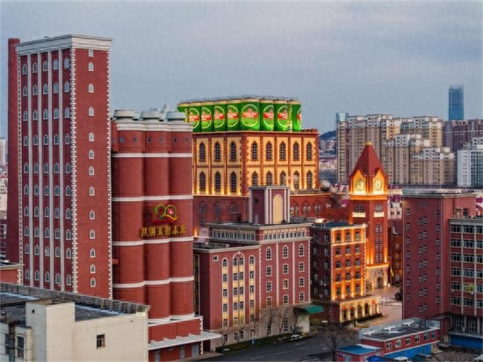 青島啤酒新任董事長(zhǎng)姜宗祥能否破局？?jī)赡晔兄嫡舭l(fā)800億，券商紛紛下調(diào)盈利預(yù)測(cè)